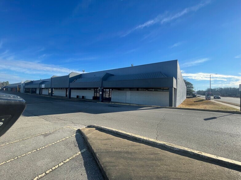 More Photos Of 5366 Winchester Rd, Memphis Unknown For Lease