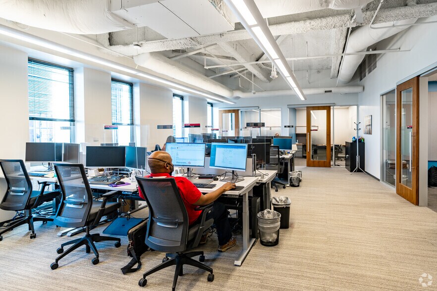 More Photos Of 227 Fayetteville St, Raleigh Office Residential For Lease