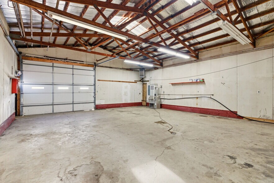 More Photos Of 347 E French St, Braidwood Warehouse For Sale