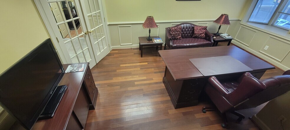 More Photos Of , Silver Spring Office For Sale