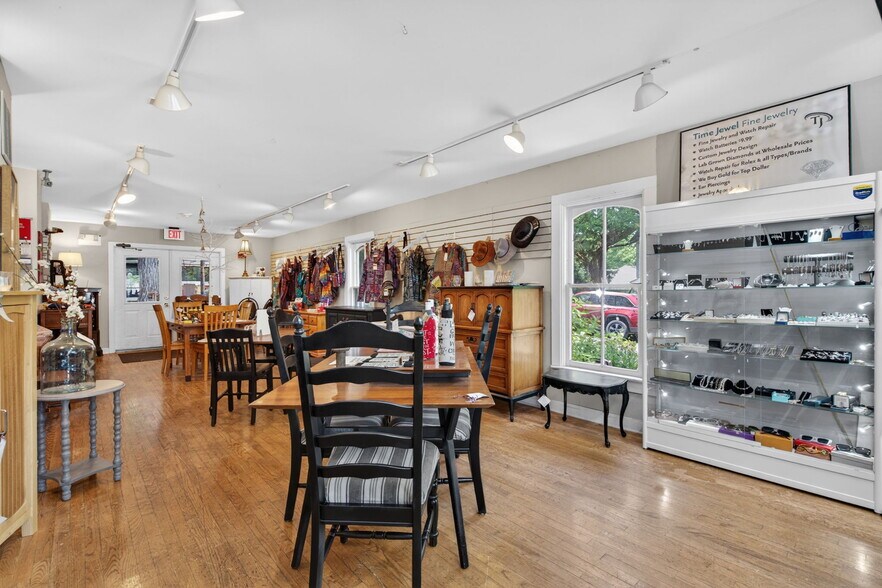 More Photos Of 211 W Railroad Ave, Bartlett Storefront Retail Residential For Sale