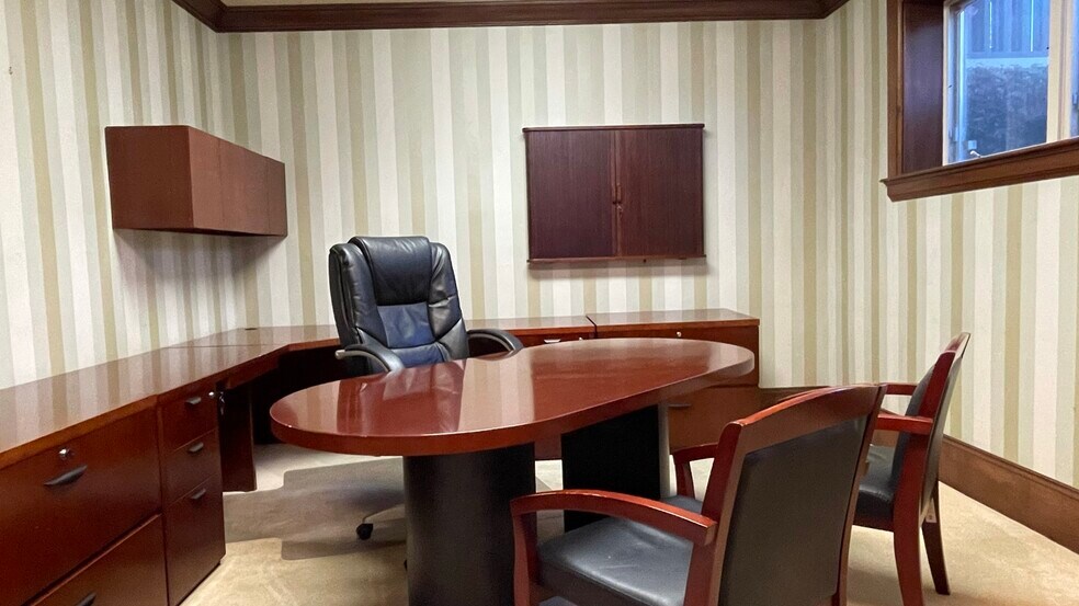 More Photos Of 215 W Alisal St, Salinas Office For Lease