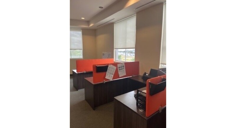 More Photos Of 431 Fairway Dr, Deerfield Beach Office For Lease
