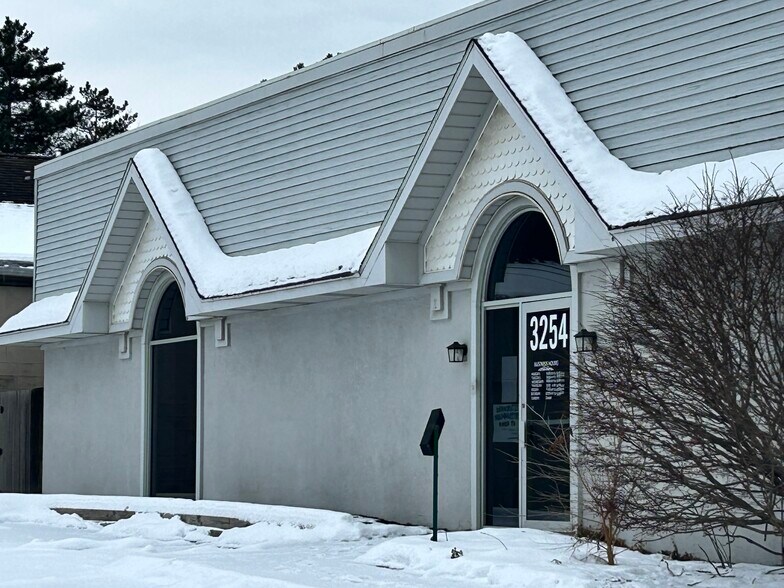 More Photos Of 3234 S Westnedge Ave, Kalamazoo Medical For Sale