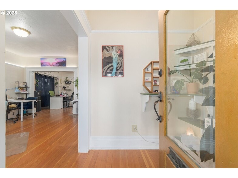 More Photos Of 1492 Pearl St, Eugene Office For Sale