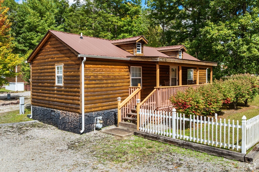 More Photos Of 11845 US 41 St, Monteagle Trailer Camper Park For Sale