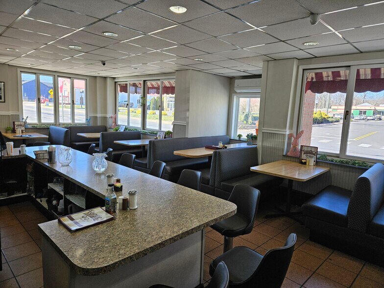 More Photos Of 46 Main St, New Egypt Restaurant For Sale