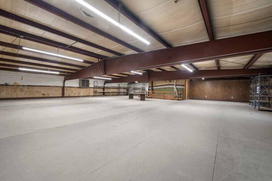 More Photos Of 597 Winthrop St, Taunton Manufacturing For Sale