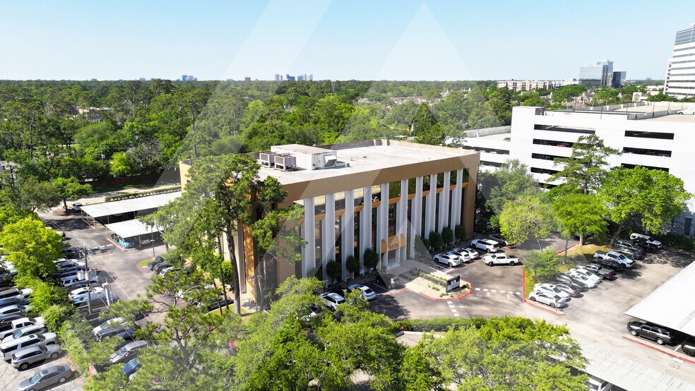 More Photos Of 9575 Katy Fwy, Houston Office For Lease