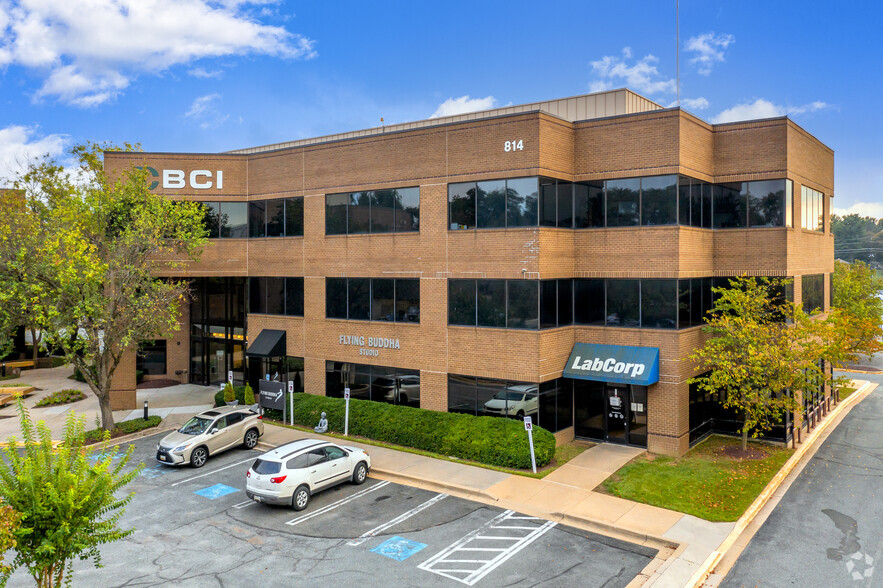 Primary Photo Of 814 W Diamond Ave, Gaithersburg Office For Lease