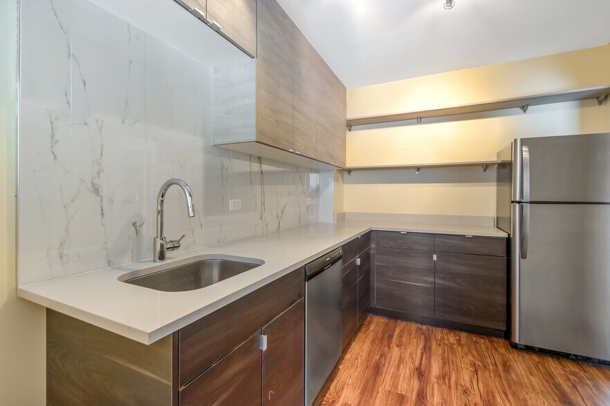 More Photos Of 6120-34 Hamilton Ave, Chicago Apartments For Sale