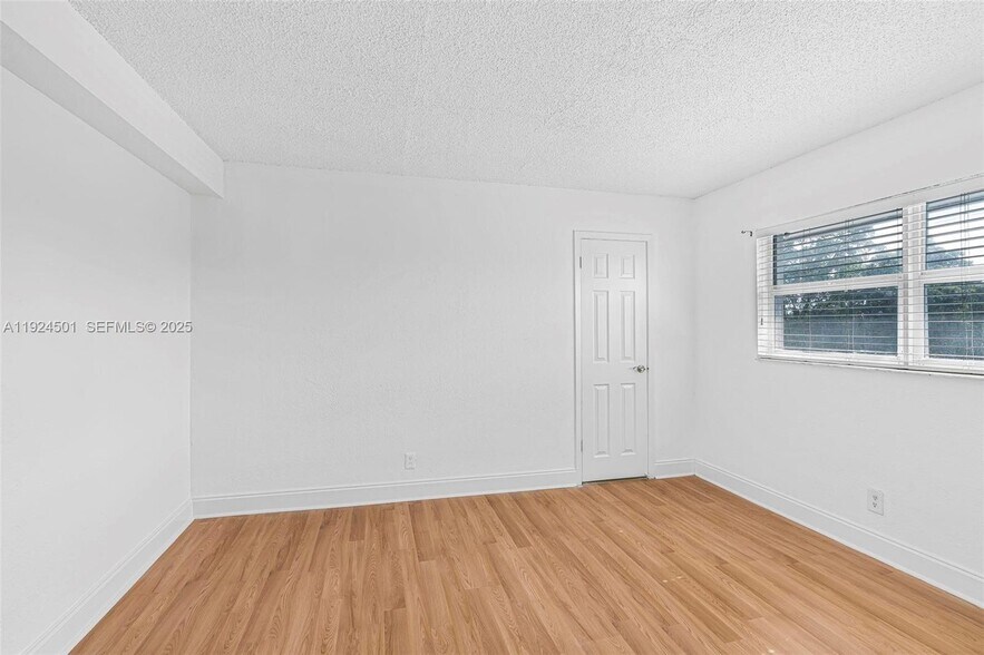 More Photos Of 2775 Taft St, Hollywood Apartments For Sale