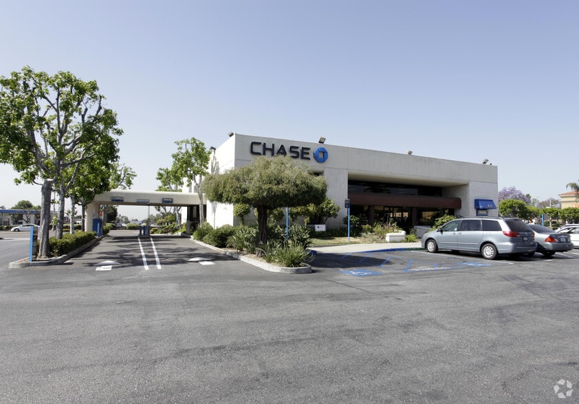 More Photos Of 5701-5827 Rosemead Blvd, Temple City Unknown For Lease