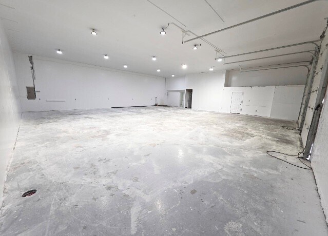 More Photos Of 44-46 Albe Dr, Newark Warehouse For Lease
