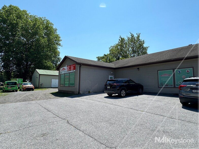 More Photos Of 1612 E Main St, Douglassville Warehouse For Sale