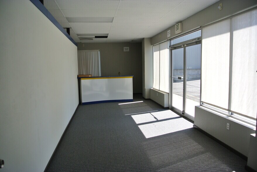 More Photos Of 3210 N Government Way, Coeur d'Alene Freestanding For Lease