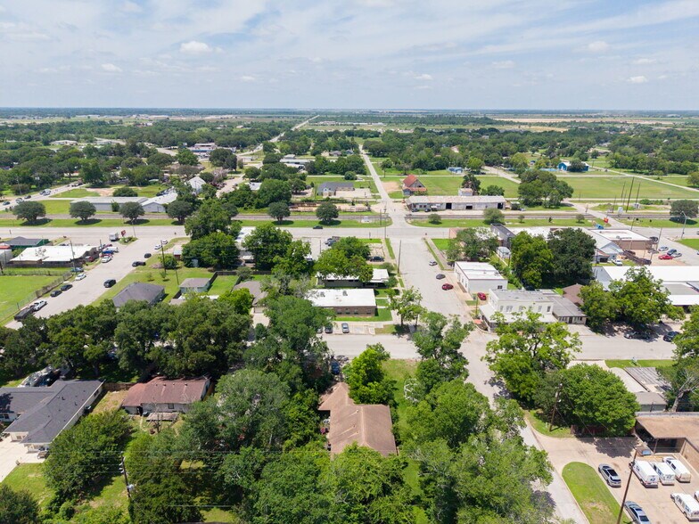 More Photos Of 907 Otto St, Brookshire Loft Creative Space For Sale