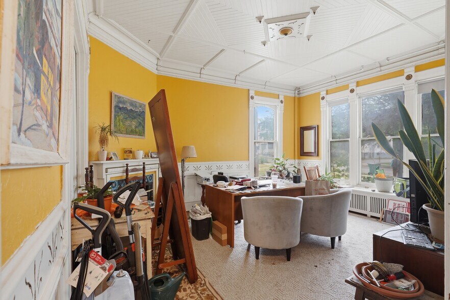 More Photos Of 40 S Hamilton St, Poughkeepsie Apartments For Sale