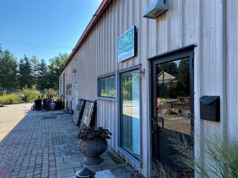 More Photos Of 160 Glaser St, Fairborn Flex For Sale