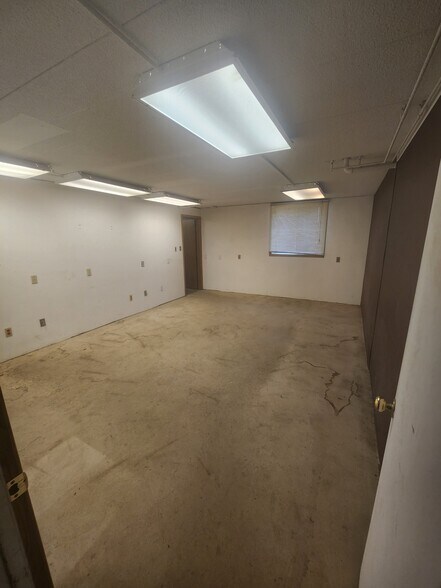 More Photos Of 301 N Main St, Pine Island Office For Sale