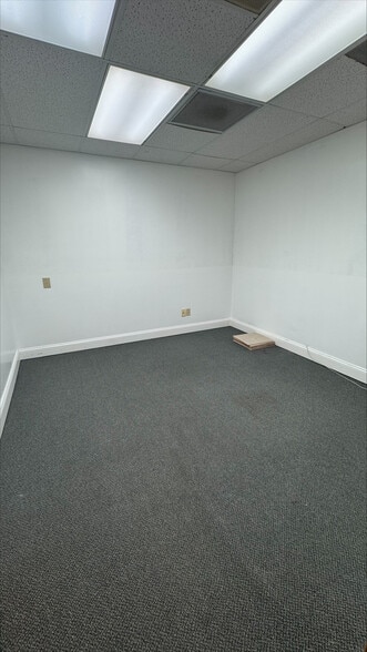 More Photos Of 2189 Logan St, Clearwater Office For Lease