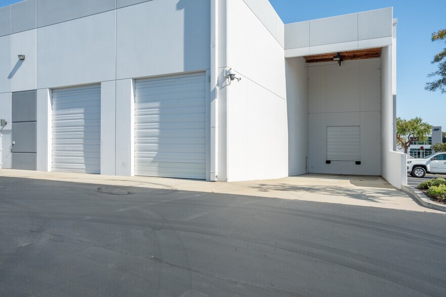 More Photos Of 1816 Ord Way, Oceanside Warehouse For Lease