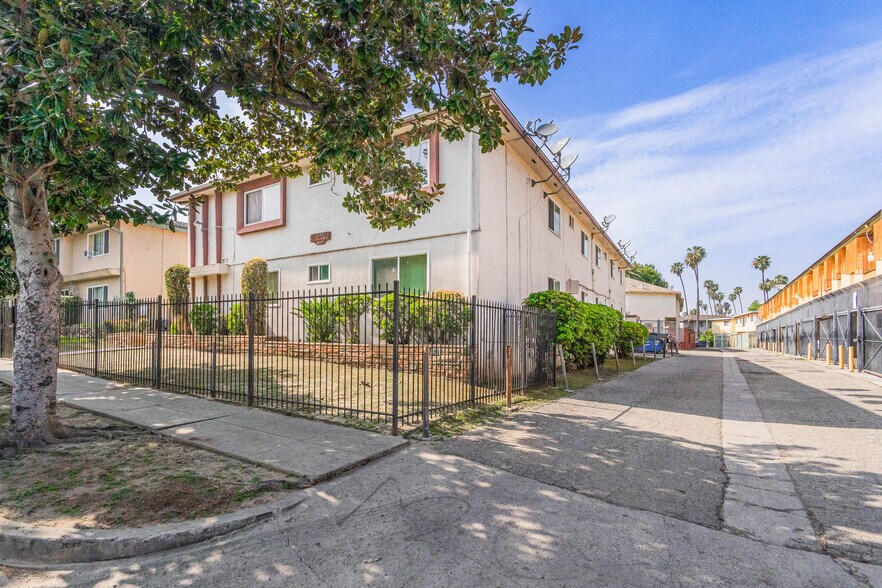 More Photos Of 4017 Gelber Pl, Los Angeles Apartments For Sale