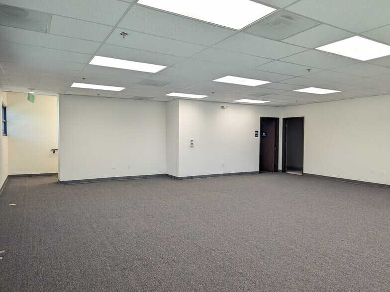 More Photos Of 4730 Littlejohn St, Baldwin Park Warehouse For Lease