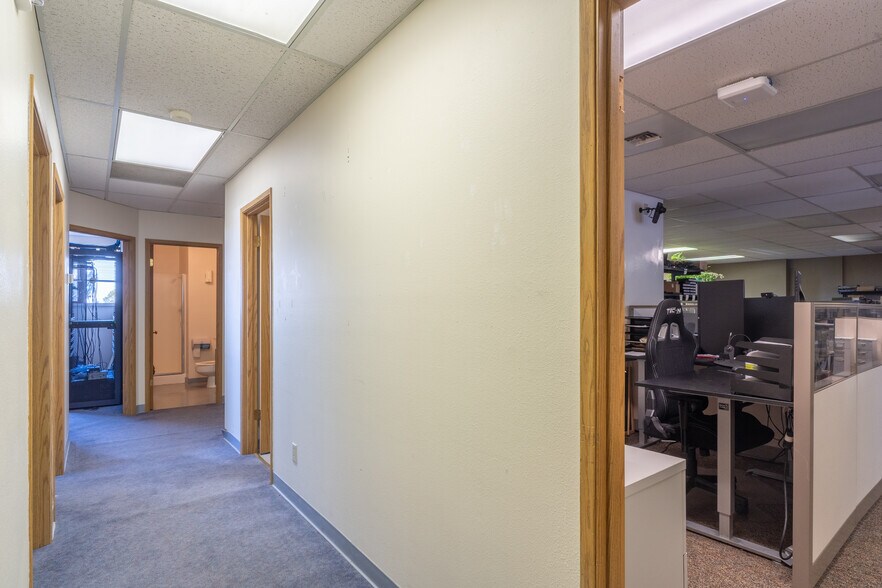 More Photos Of 660 S Coolidge St, Moses Lake Office For Sale