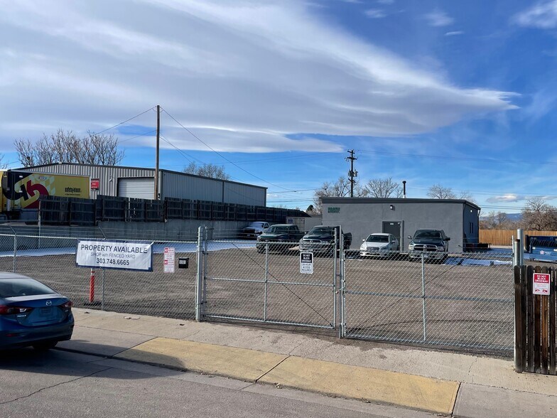 Primary Photo Of 5551 Newport St, Commerce City Service For Lease