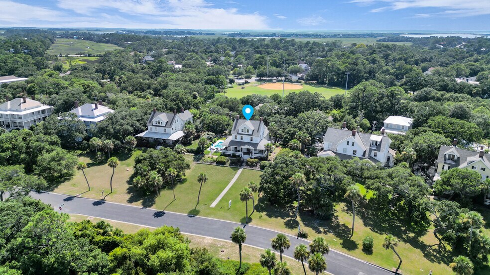 More Photos Of 21 Officers Row, Tybee Island Hospitality For Sale