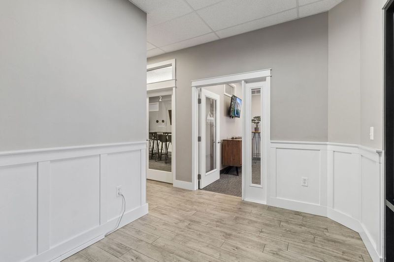 More Photos Of 236 River Vista Pl, Twin Falls Office For Lease