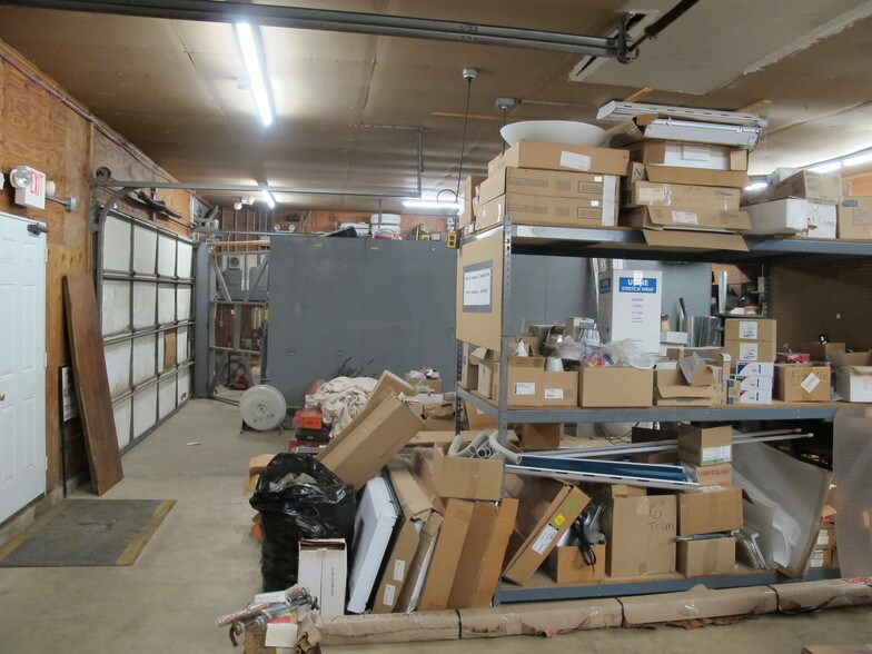 More Photos Of 4056 Marietta Ave, Mount Joy Light Distribution For Lease