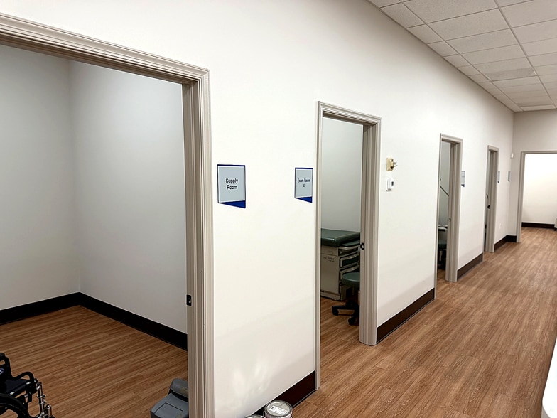 More Photos Of 3795 Boynton Beach Blvd, Boynton Beach Medical For Lease