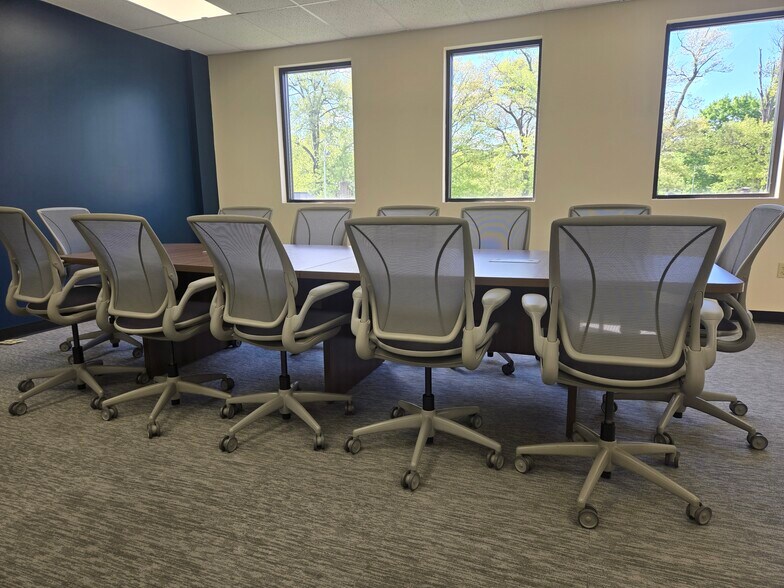 More Photos Of 850 High St, Holyoke Medical For Lease