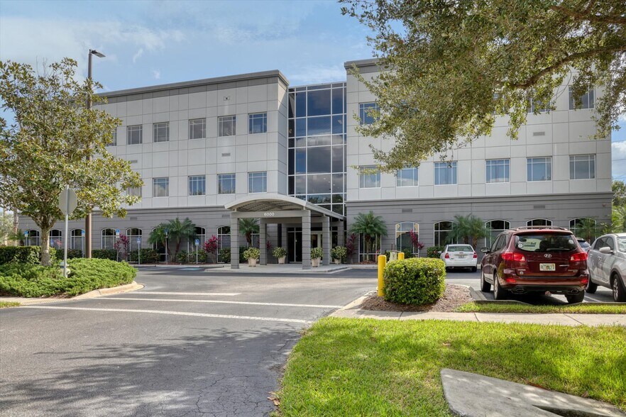 More Photos Of 6000 Cattleridge Dr, Sarasota Medical For Lease
