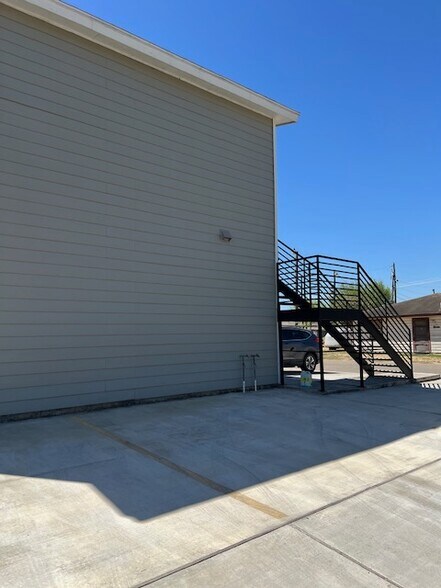 More Photos Of 1514 Quitaca Dr, Edinburg Apartments For Sale