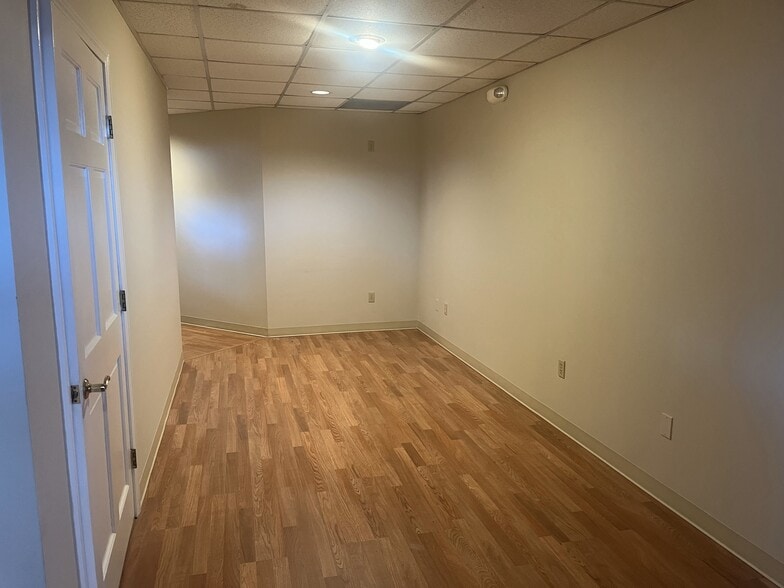 More Photos Of 370 Boston Post Rd, Orange Office For Lease