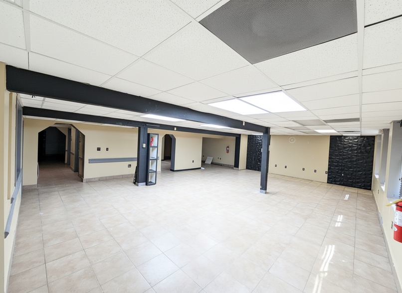 More Photos Of 1190 Fairburn Rd SW, Atlanta Freestanding For Lease