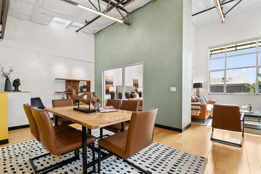 More Photos Of 108 High Rd, Santa Cruz Flex For Sale