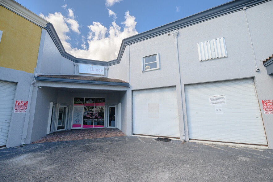Primary Photo Of 10181 NW 58th St, Miami Warehouse For Lease