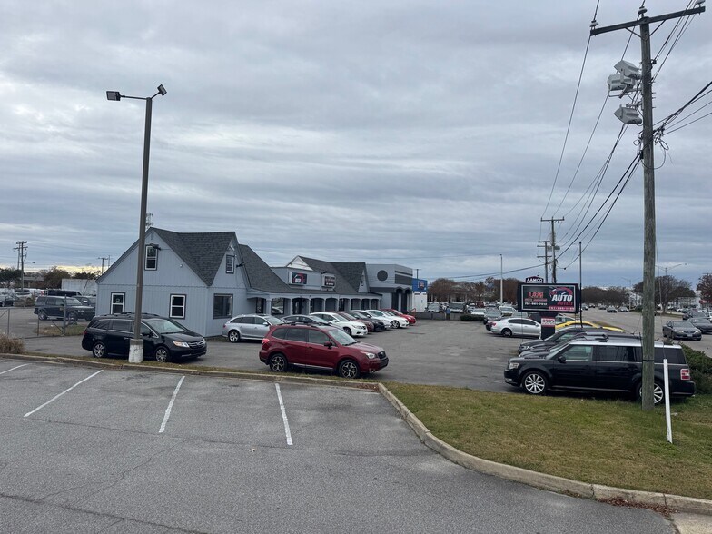 More Photos Of 4933-4935 Virginia Beach Blvd, Virginia Beach Auto Dealership For Lease