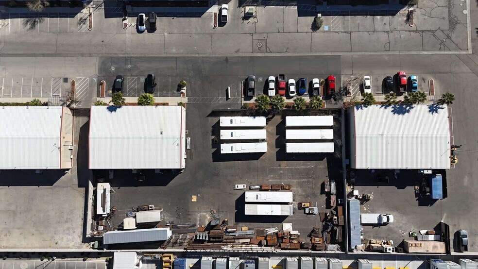 More Photos Of 1260 Rockpebble Ave, North Las Vegas Light Manufacturing For Lease