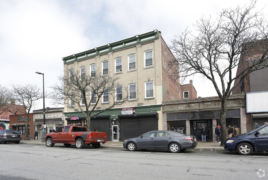 Primary Photo Of 131-137 Essex St, Lawrence Storefront Retail Residential For Lease