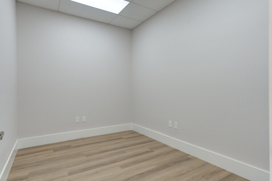 More Photos Of 3216 116th st, Lubbock Warehouse For Sale