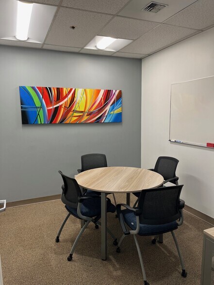 More Photos Of 4055 Lake Washington Blvd NE, Kirkland Office For Lease