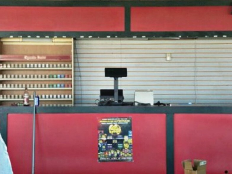 More Photos Of 1501 Memorial Dr, Marietta General Retail For Sale