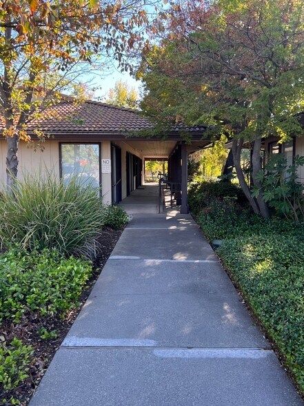 More Photos Of 3475 Taylor Rd, Loomis Office For Lease