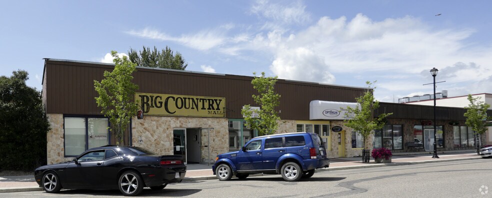 More Photos Of 227 6th St, Beiseker Storefront For Sale