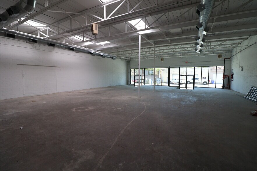 More Photos Of 3009-3011 Canton St, Dallas Office For Lease